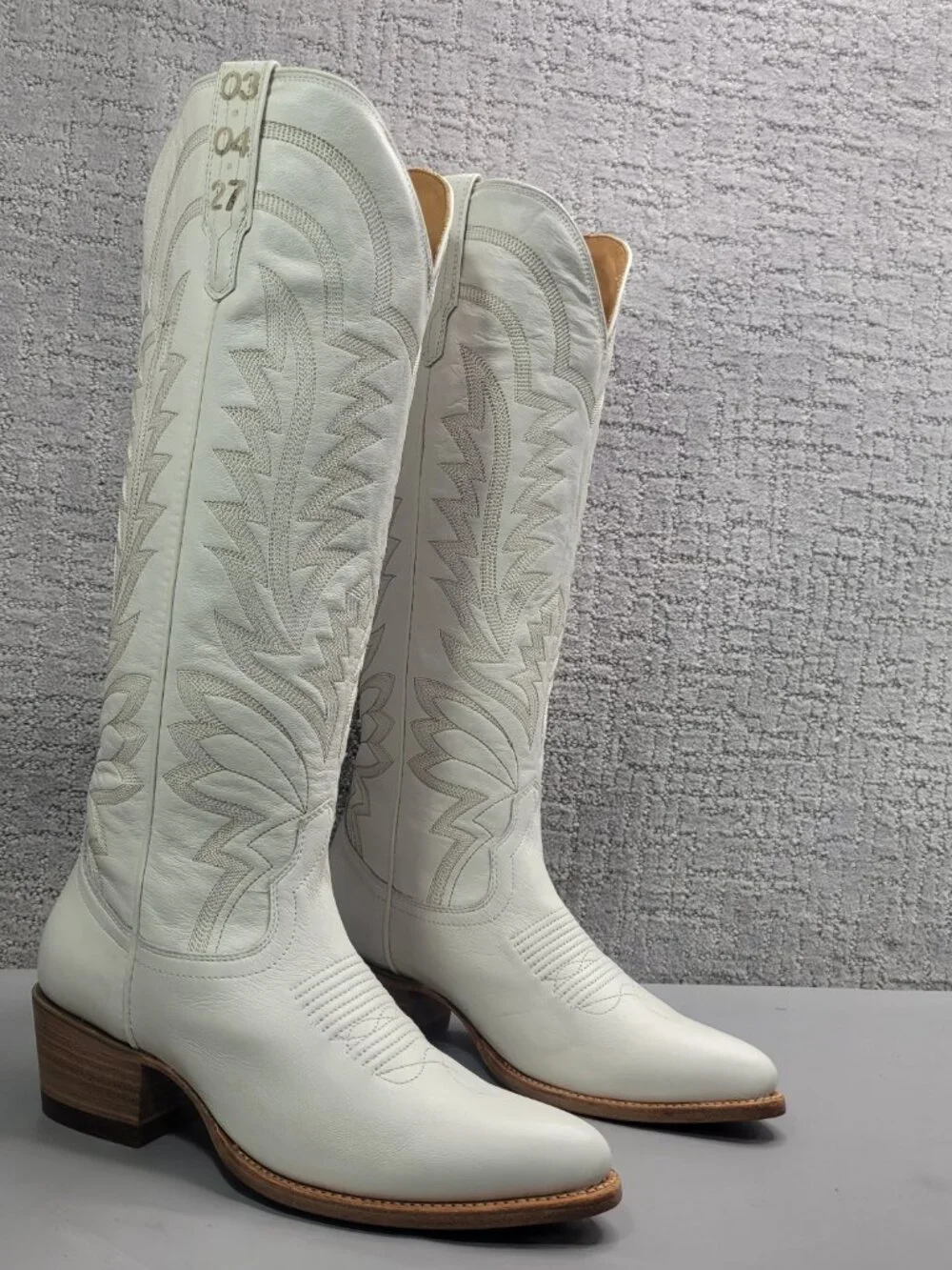 Tecovas The Abby Women's Size US 10B Snow Cowhide Cowgirl Boots.